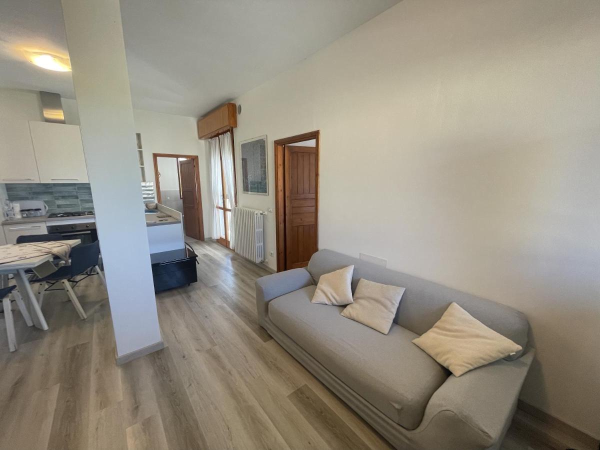 Oasi Di Relax Apartment Santa Maria di Scacciano Bagian luar foto